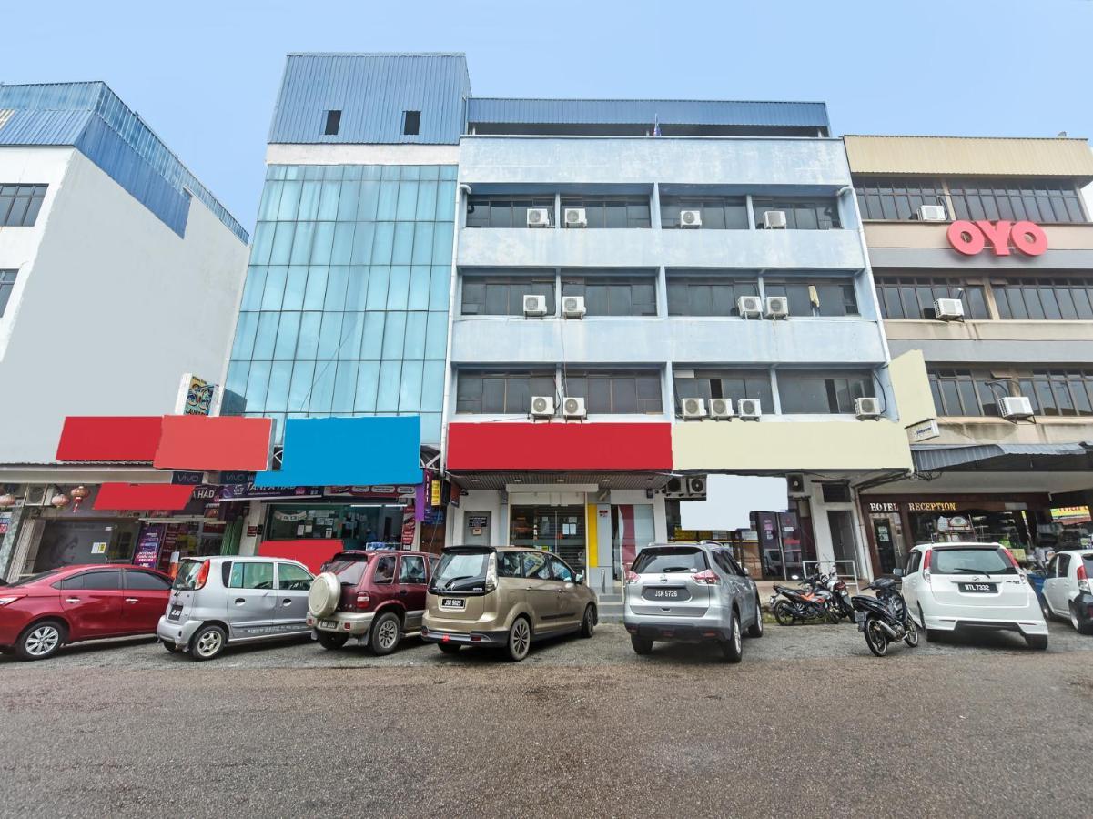 Oyo 90544 M&H Hotel Pengerang Eksteriør bilde