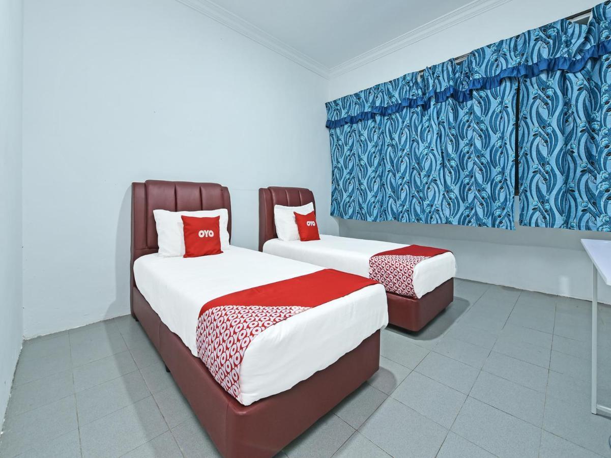 Oyo 90544 M&H Hotel Pengerang Eksteriør bilde