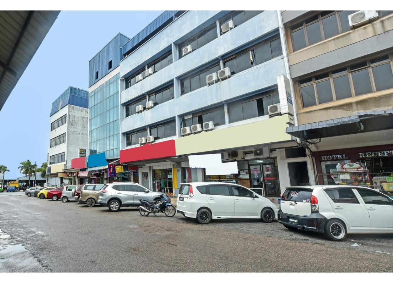 Oyo 90544 M&H Hotel Pengerang Eksteriør bilde